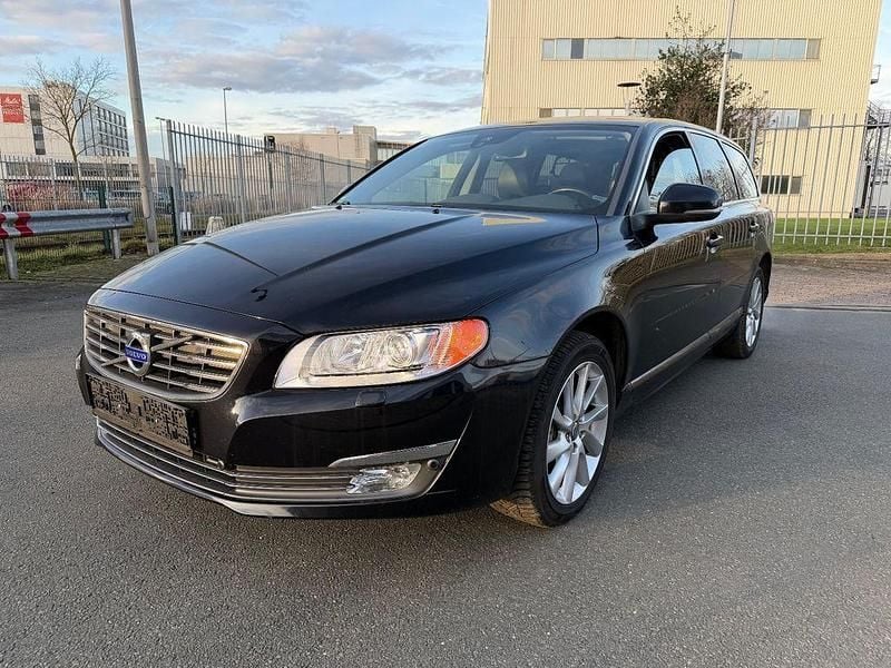 Schwarz Gebraucht 2014 Volvo V70 Summum Kombi | 11.390 € (Fairer Preis) - Bild 1/4