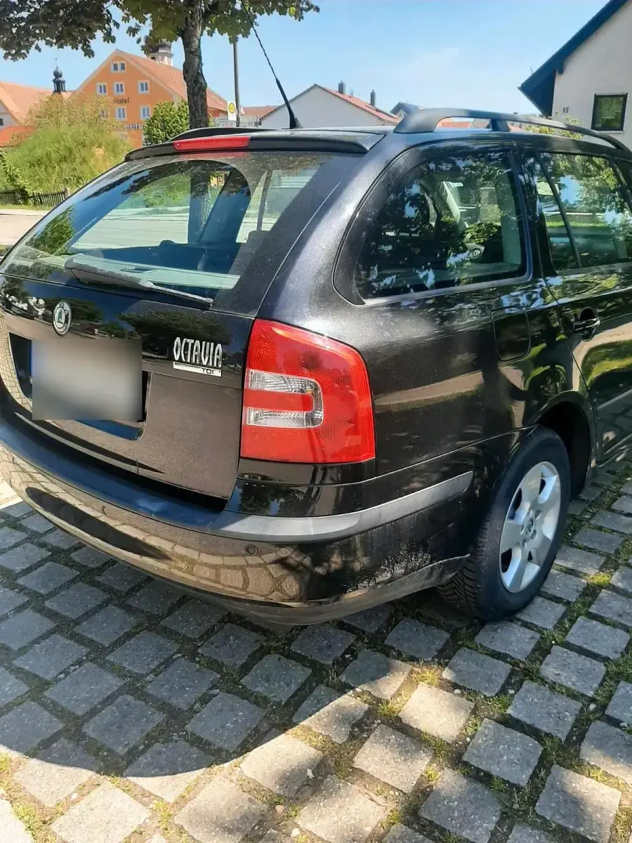 Gebraucht Skoda Octavia 105 PS (77 kW) 2008 Schwarz Kombi