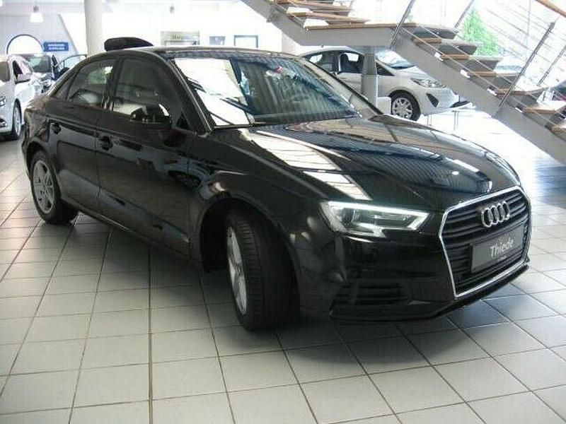 Gebraucht Audi A3 Sport 150 PS (110 kW) 2018 Schwarz Limousine