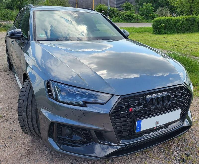 Grau Gebraucht 2019 Audi RS4 Sport Kombi | 46.000 € (Guter Preis) - Bild 1/4