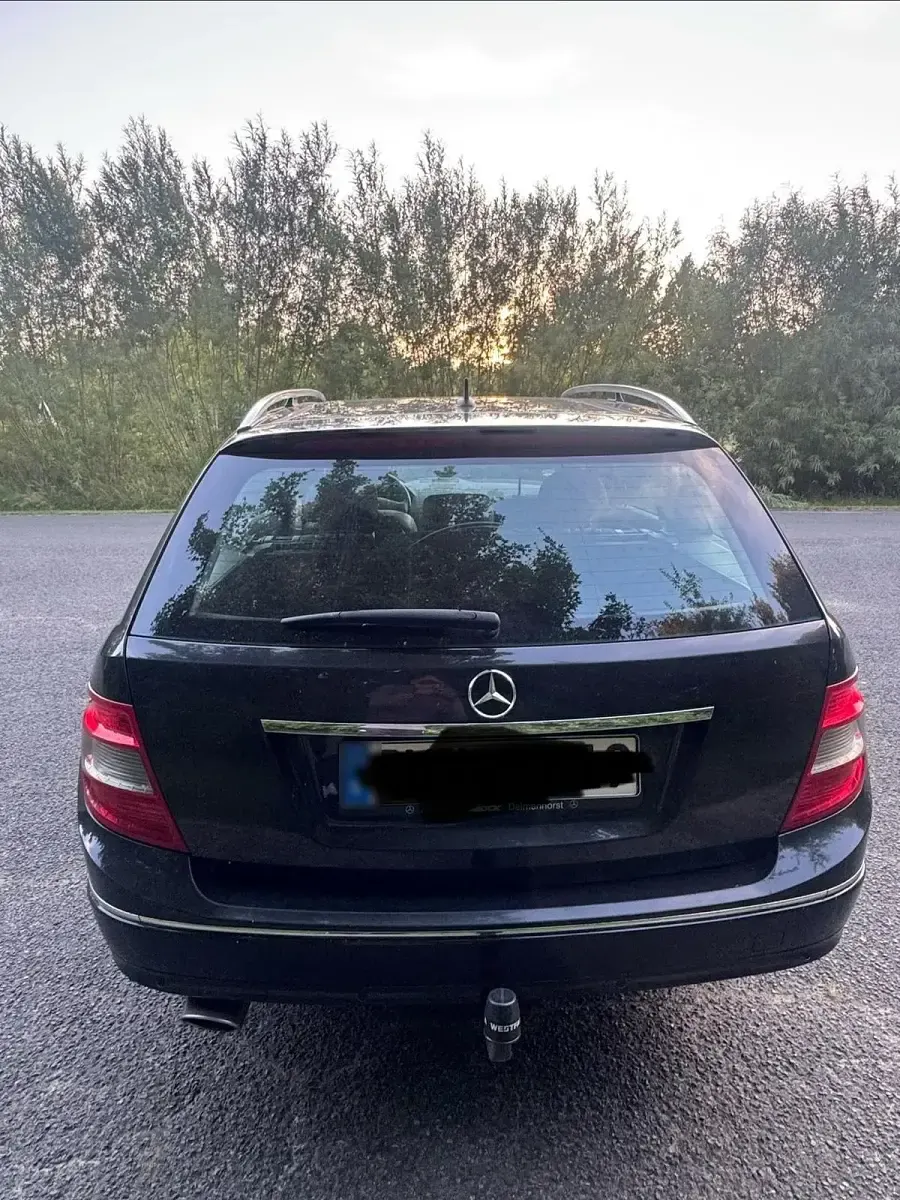 Gebraucht Mercedes C220 170 PS (125 kW) 2009 Schwarz Kombi