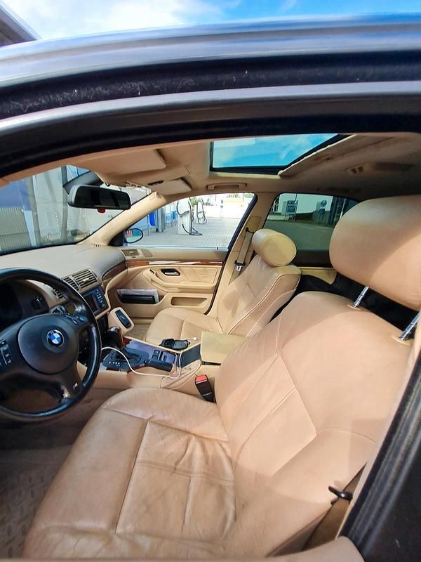 Gebraucht 2002 BMW 530 Limousine | 6.999 € (Teuer) - Bild 1/4
