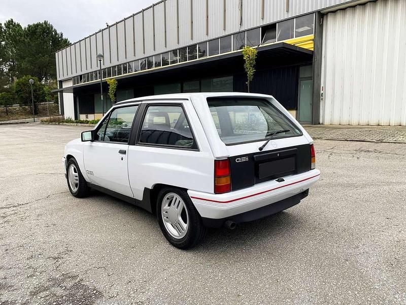 Gebraucht Opel Corsa 101 PS (74 kW) 1990 Weiß Limousine