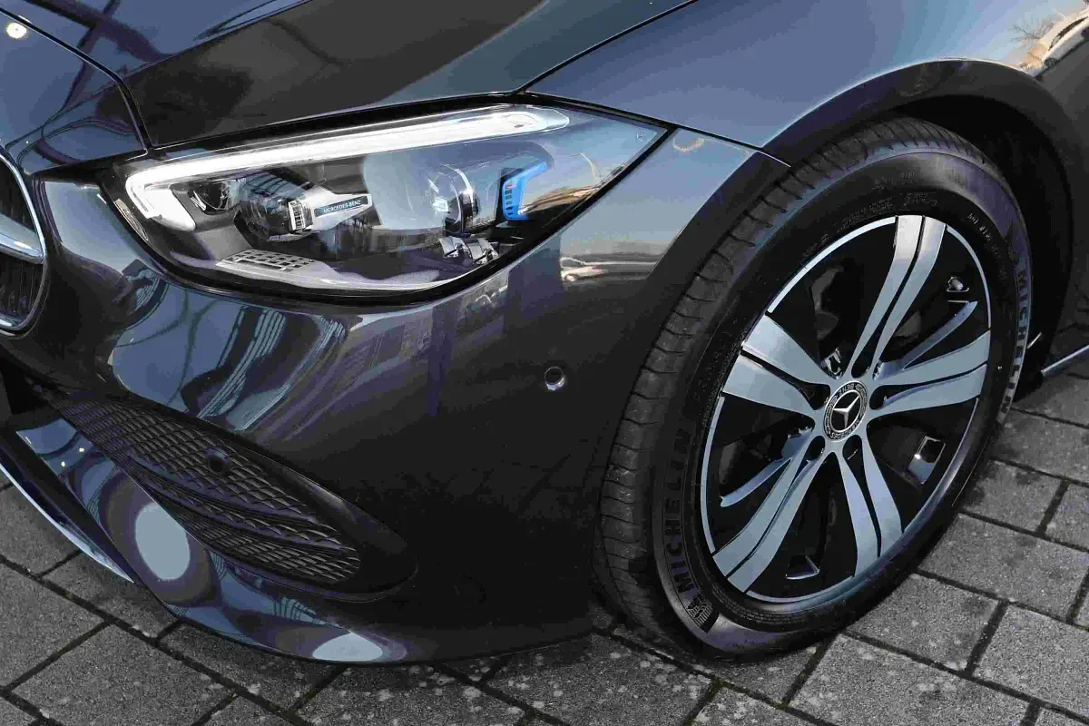 Gebraucht Mercedes C180 Avantgarde 170 PS (125 kW) 2024 Metalliclack graphitgrau Kombi