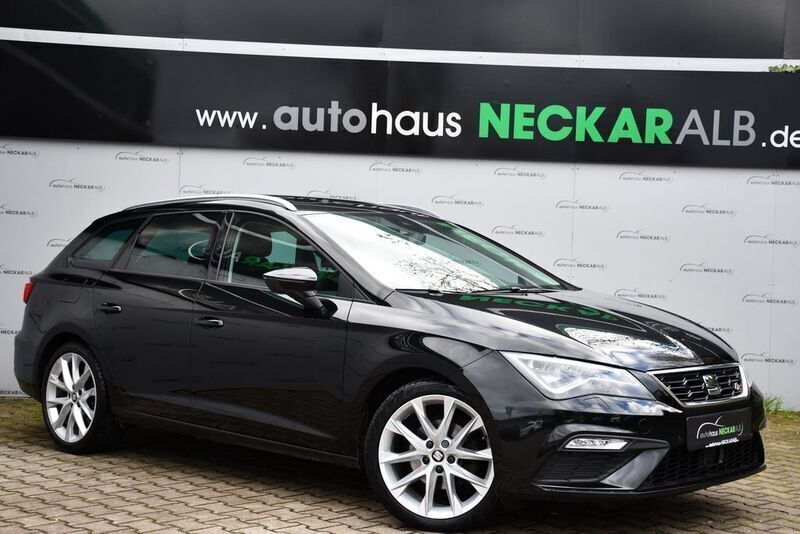 Mitternachtsschwarz Gebraucht 2020 Seat Leon ST FR Kombi | 21.700 € (Etwas zu teuer) - Bild 1/4