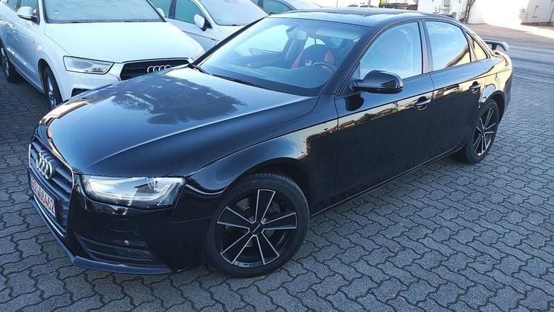 Schwarz Gebraucht 2014 Audi A4 Attraction Kombi | 12.500 € (Guter Preis) - Bild 1/4