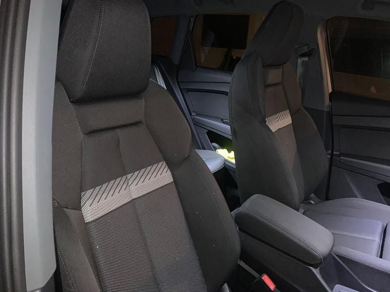 Second-hand Audi Q4 e-tron 125 kW (170 CP) 2022 Gri SUV