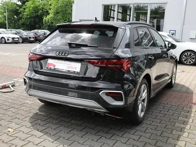 Gebraucht Audi A3 e-tron Ambiente 204 PS (150 kW) 2025 Mythosschwarz metallic Kleinwagen