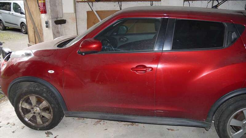 Rot Gebraucht 2011 Nissan Juke Tekna SUV | 8.500 € (Guter Preis) - Bild 1/3