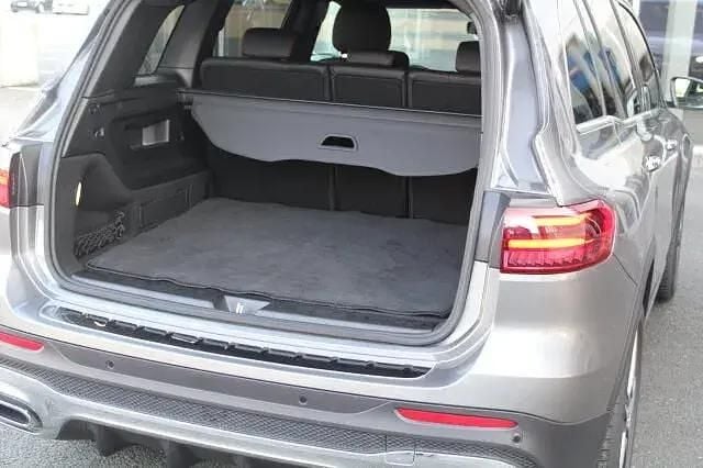 Gebraucht Mercedes GLB250 AMG 224 PS (164 kW) 2024 Grau SUV