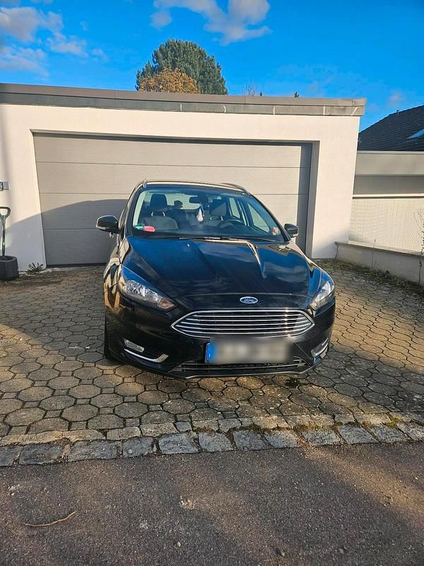 Schwarz Gebraucht 2015 Ford Focus Titanium Kombi | 6.600 € (Fairer Preis) - Bild 1/4