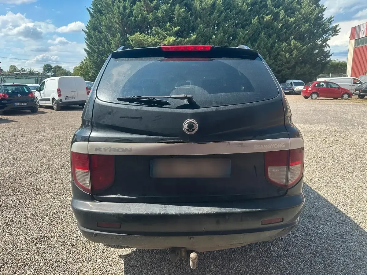 Gebraucht SsangYong Kyron 141 PS (103 kW) 2005 Schwarz SUV