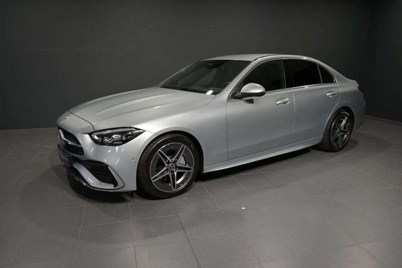 Silber hightechsilber metallic Gebraucht 2023 Mercedes C300 Avantgarde Limousine | 46.700 € (Fairer Preis) - Bild 1/3