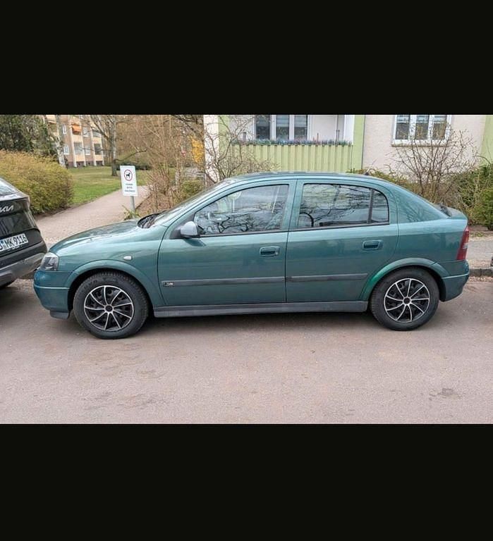 Usata Opel Astra 101 CV (74 kW) 2003 Verde Berlina