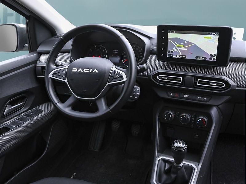 Gebraucht Dacia Jogger 101 PS (74 kW) 2024 Weiß Van / Kleinbus