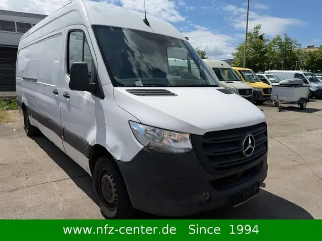 Gebraucht Mercedes Sprinter 114 PS (83 kW) 2021 Arktikweiss Van