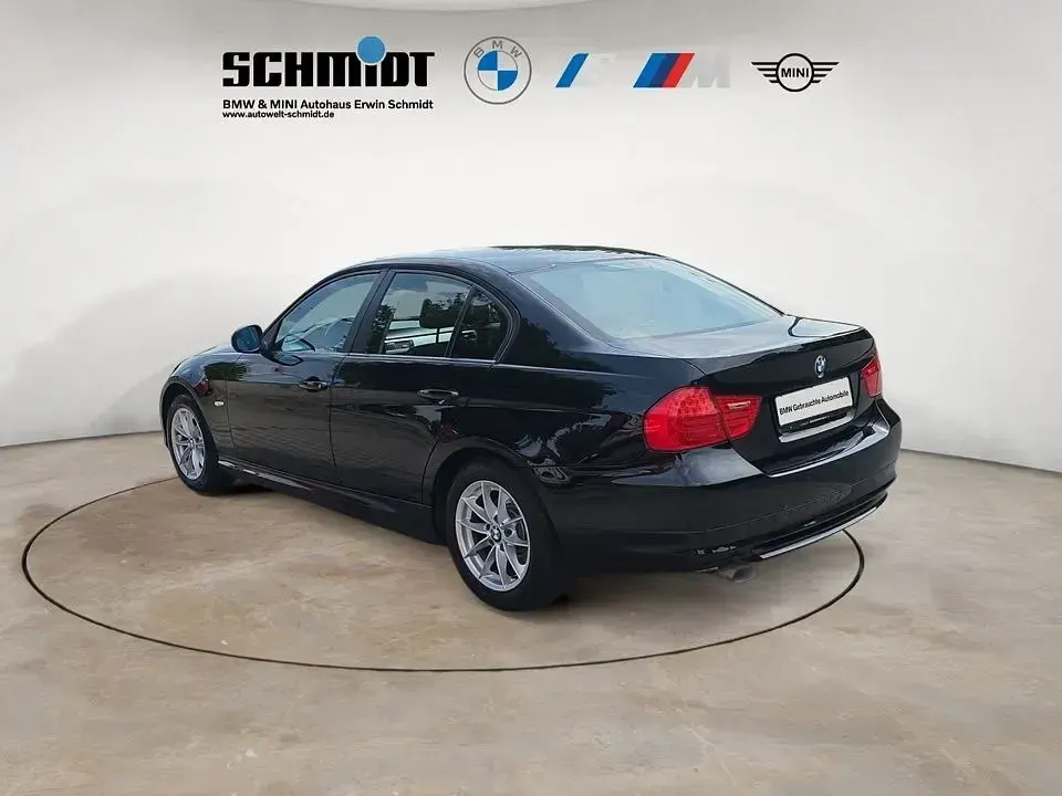 Gebraucht BMW 316 116 PS (85 kW) 2011 Schwarz Limousine