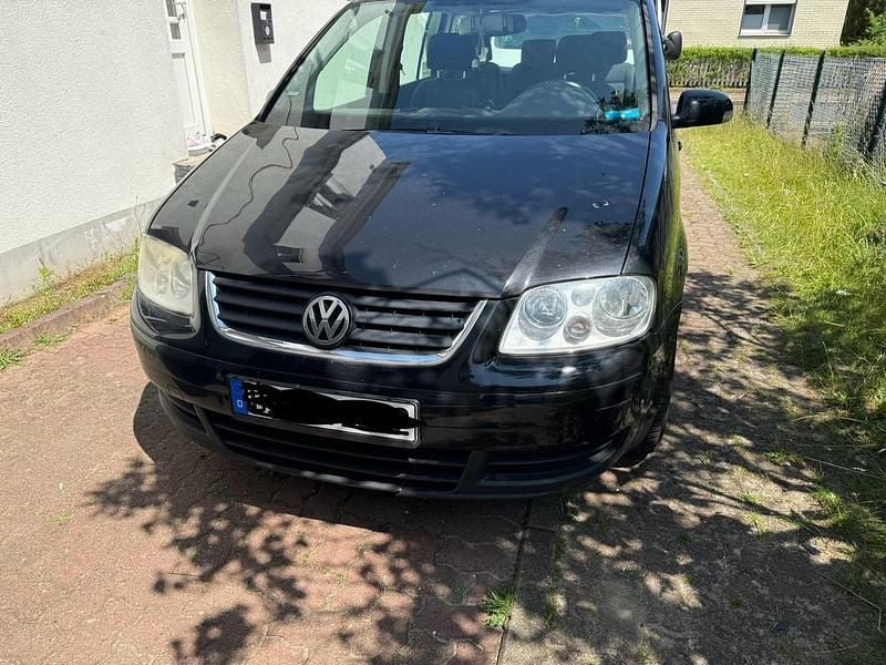 Schwarz Gebraucht 2005 VW Touran Van / Kleinbus | 2.200 € (Fairer Preis) - Bild 1/4