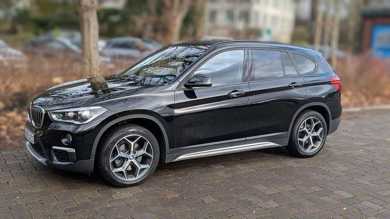 Schwarz Gebraucht 2017 BMW X1 xLine SUV | 15.900 € (Superpreis) - Bild 1/4