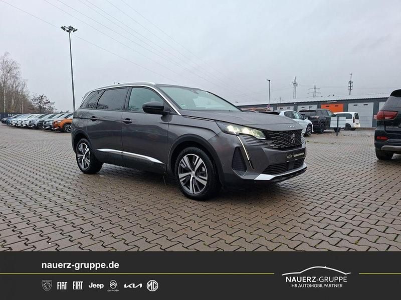 Grau Gebraucht 2023 Peugeot 5008 Allure SUV | 23.880 € (Superpreis) - Bild 1/4