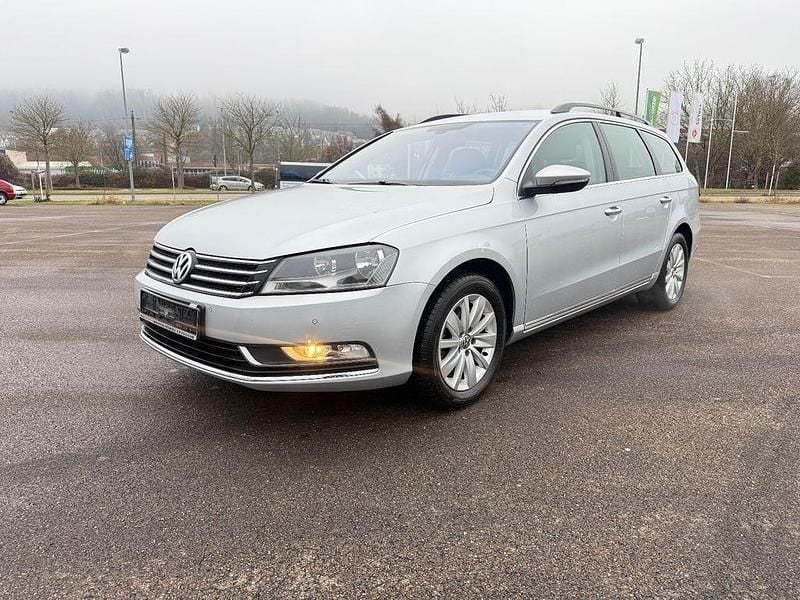 Gebraucht VW Passat Comfortline 150 PS (110 kW) 2012 Silber Kombi