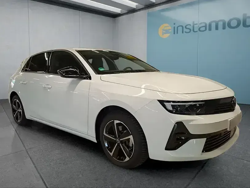 Gebraucht Opel Astra 131 PS (96 kW) 2024 Weiß Limousine
