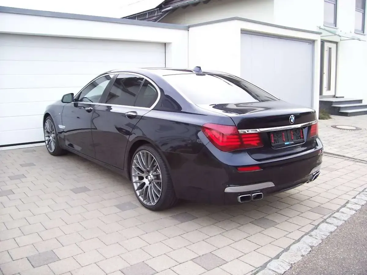 Gebraucht BMW 760 M Sport 544 PS (400 kW) 2013 Carbonschwarzmetallic Limousine