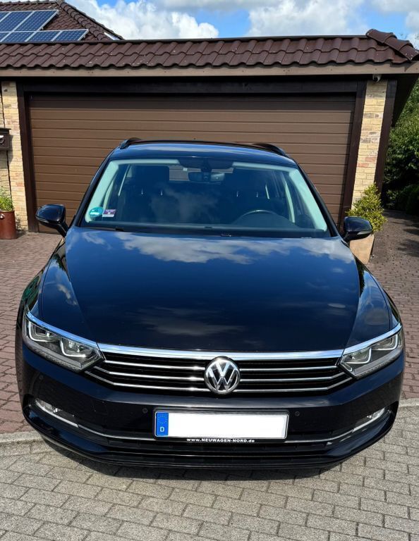 Schwarz Gebraucht 2017 VW Passat Comfortline Kombi | 16.970 € (Guter Preis) - Bild 1/4