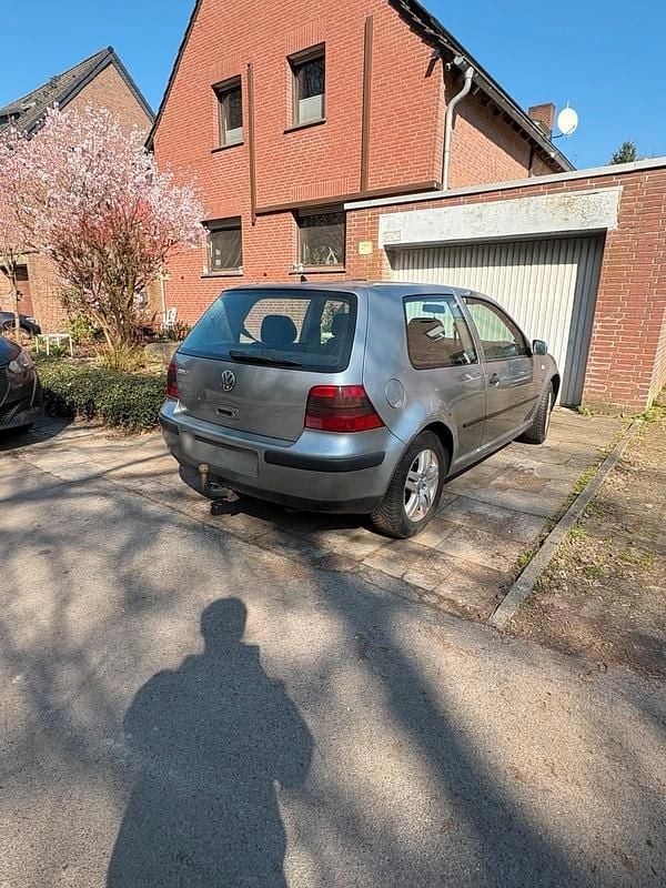 Gebraucht VW Golf IV 75 PS (55 kW) 2002 Silber Kleinwagen