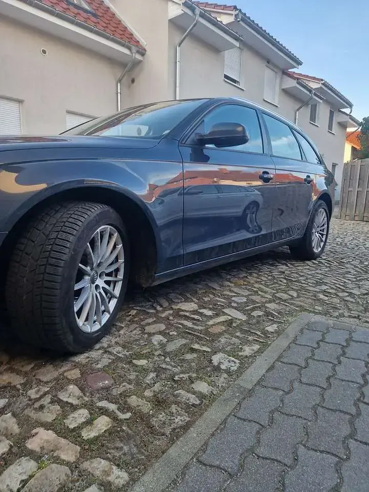 Gebraucht Audi A4 Attraction 190 PS (139 kW) 2011 Grau Kombi