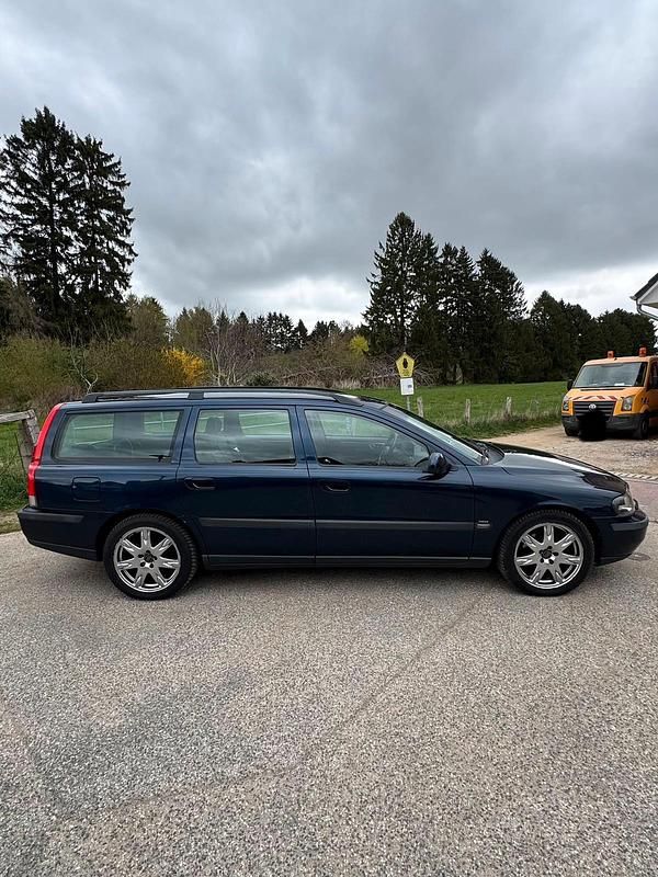 Gebraucht Volvo V70 200 PS (147 kW) 2001 Blau Kombi