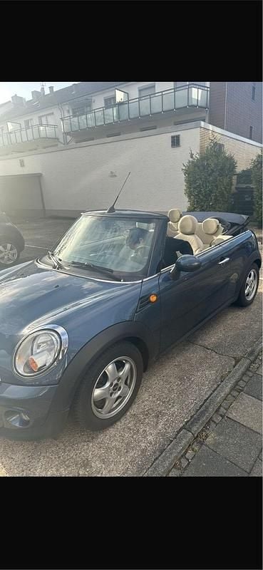 Blau Gebraucht 2011 Mini Cooper Cabriolet Cabrio | 8.300 € (Etwas zu teuer) - Bild 1/4