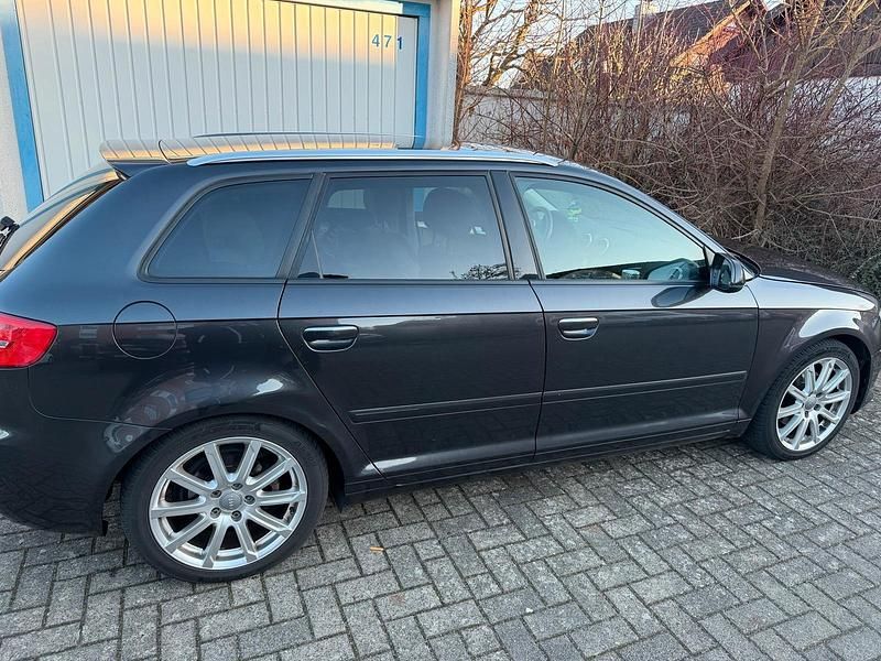 Gebraucht Audi A3 125 PS (91 kW) 2011 Grau Kleinwagen