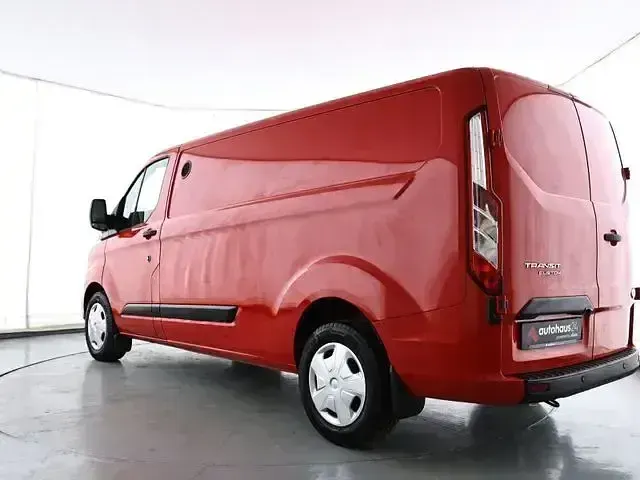 Gebraucht Ford Transit Custom Trend 131 PS (96 kW) 2022 Rot Van