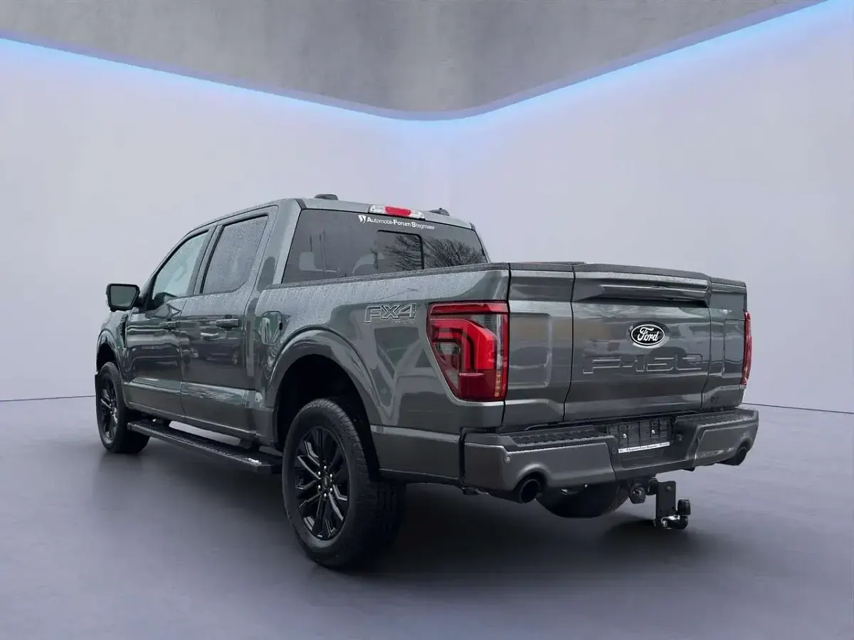 Neu Ford V8 Lariat 405 PS (297 kW) 2025 Agate black metallic SUV