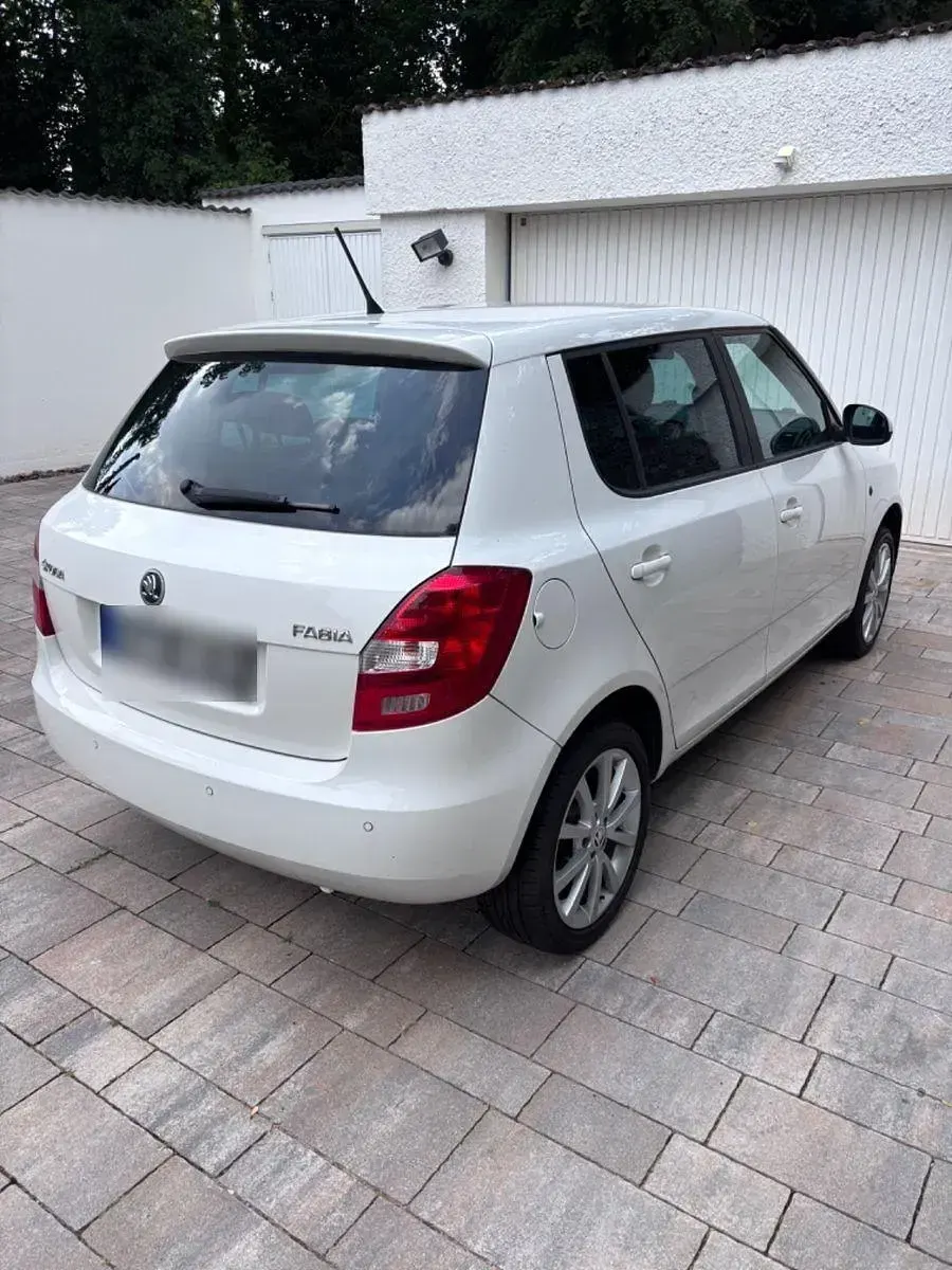 Gebraucht Skoda Fabia Best of 86 PS (63 kW) 2014 Weiß Limousine