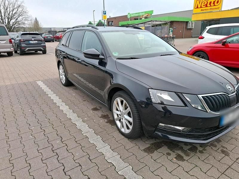 Second-hand Skoda Octavia Active 116 CP (85 kW) 2019 Negru Break