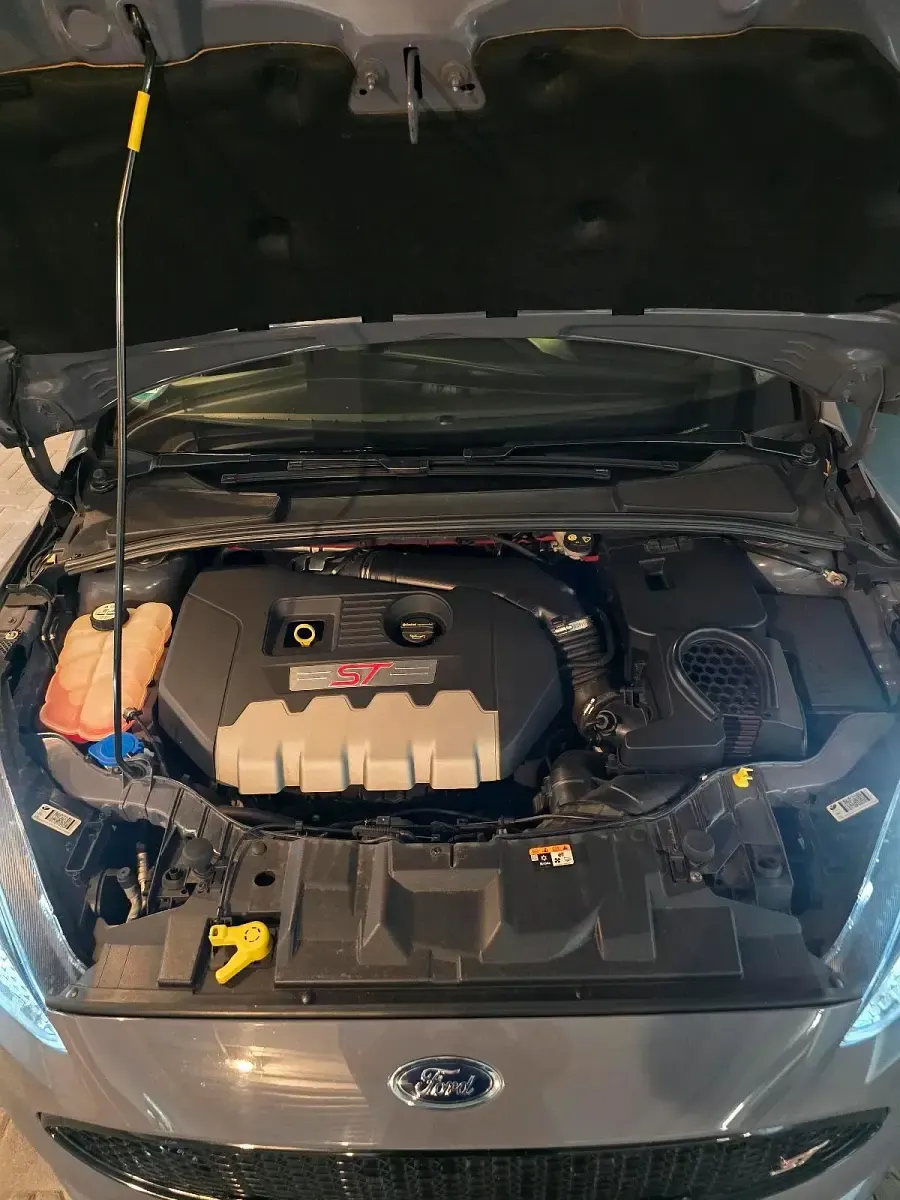 Gebraucht Ford Focus ST 250 PS (183 kW) 2016 Grau Kombi