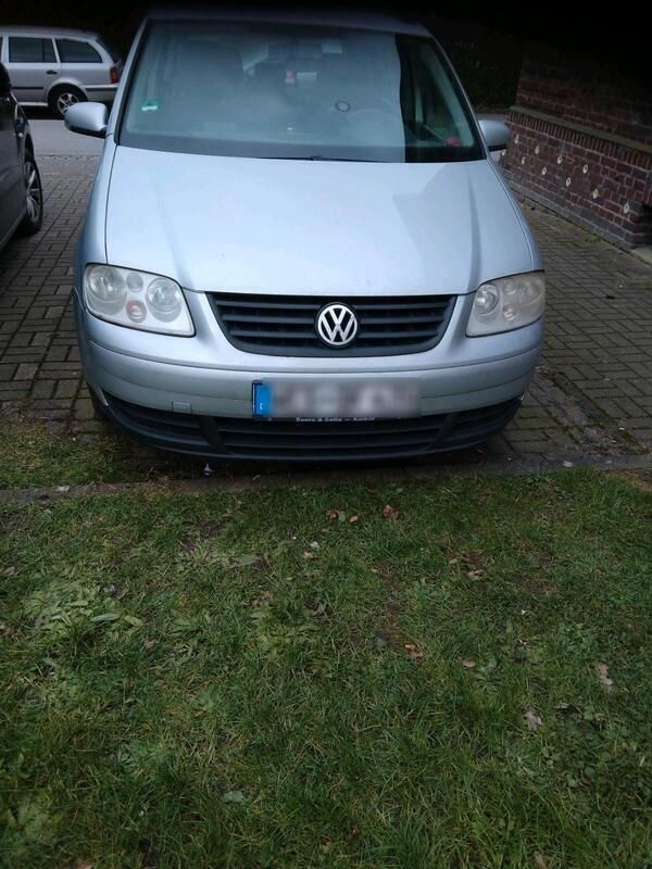 Silber Gebraucht 2004 VW Touran Van / Kleinbus | 1.600 € (Guter Preis) - Bild 1/4