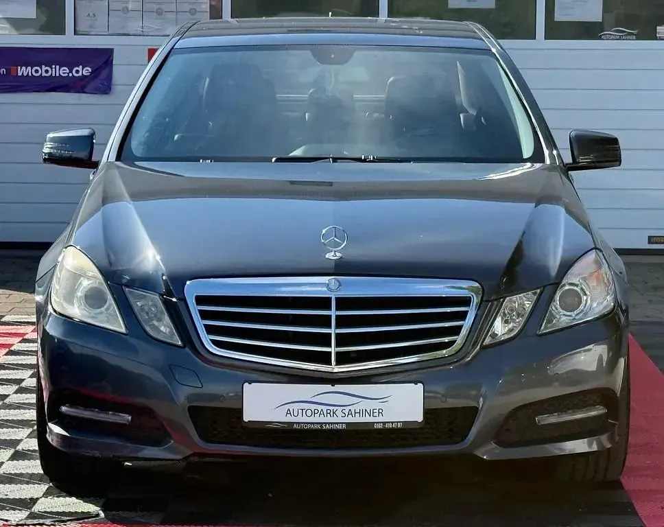 Gebraucht Mercedes E200 136 PS (100 kW) 2013 Grau Limousine