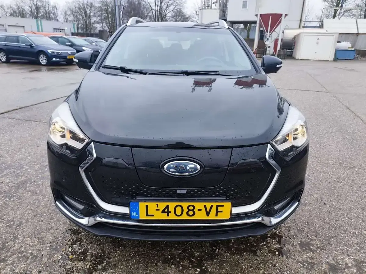 Gebraucht JAC iEV7s 85 kW (116 PS) 2021 Schwarz SUV
