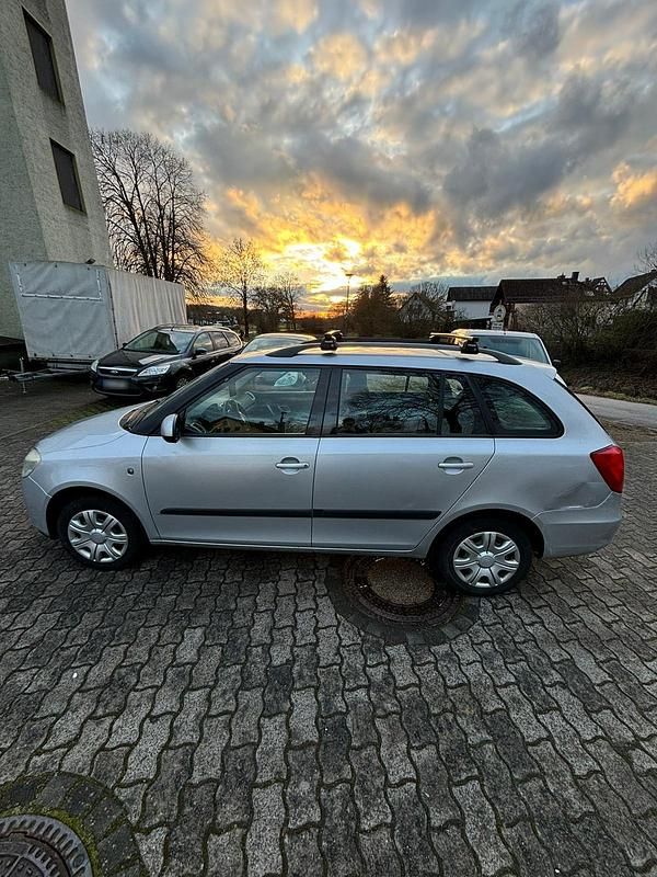 Gebraucht Skoda Fabia 80 PS (58 kW) 2010 Silber Kombi