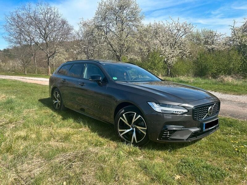Grau Gebraucht 2021 Volvo V90 Plus Kombi | 36.990 € (Superpreis) - Bild 1/4