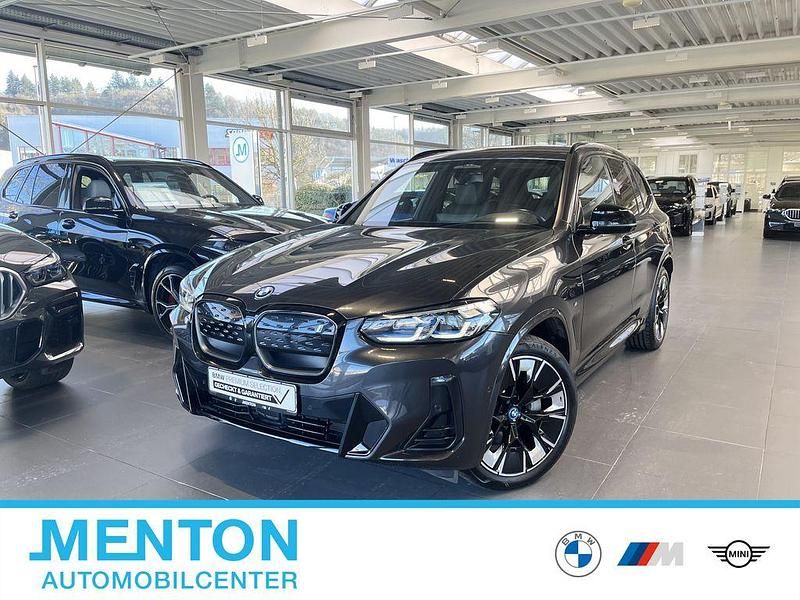 Grau Gebraucht 2022 BMW iX3 M Sport SUV | 44.290 € (Etwas zu teuer) - Bild 1/3