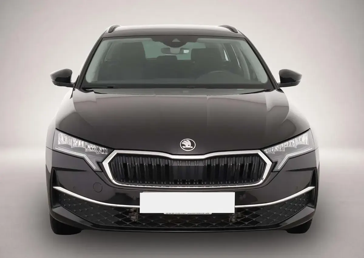 Gebraucht Skoda Octavia Selection 150 PS (110 kW) 2024 Manufacturer Kombi