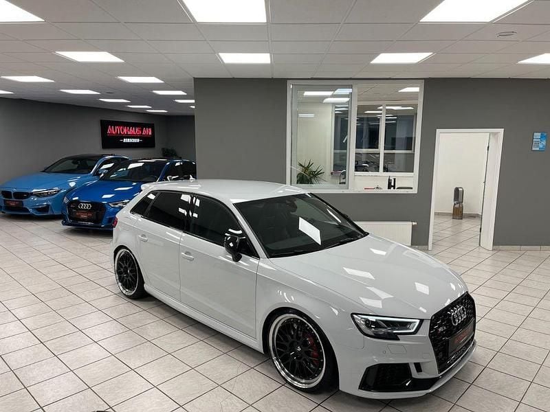 Gebraucht Audi RS3 Ambiente 400 PS (294 kW) 2018 Weiß Limousine