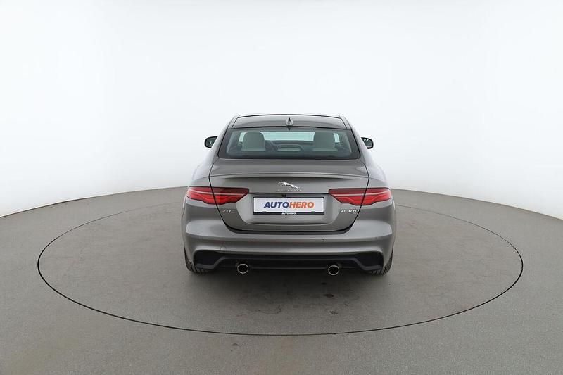 Brugt Jaguar XE 301 HK (221 kW) 2021 Grå Sedan
