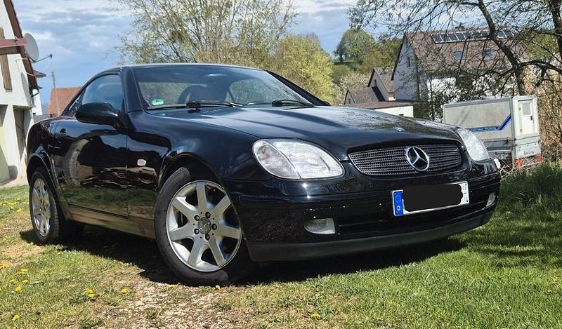 Gebraucht Mercedes SLK230 193 PS (141 kW) 1999 Schwarz Cabrio
