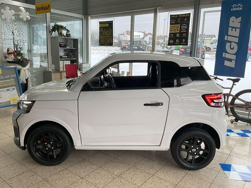 Neu Ligier JS50 2026 Weiß Kleinwagen