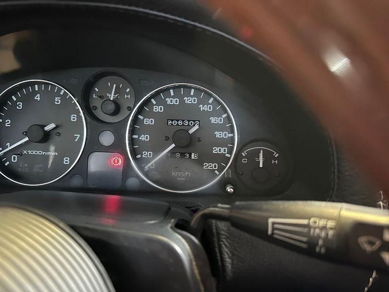 Second-hand Mazda MX5 131 CP (96 kW) 1995 Negru Cabrio